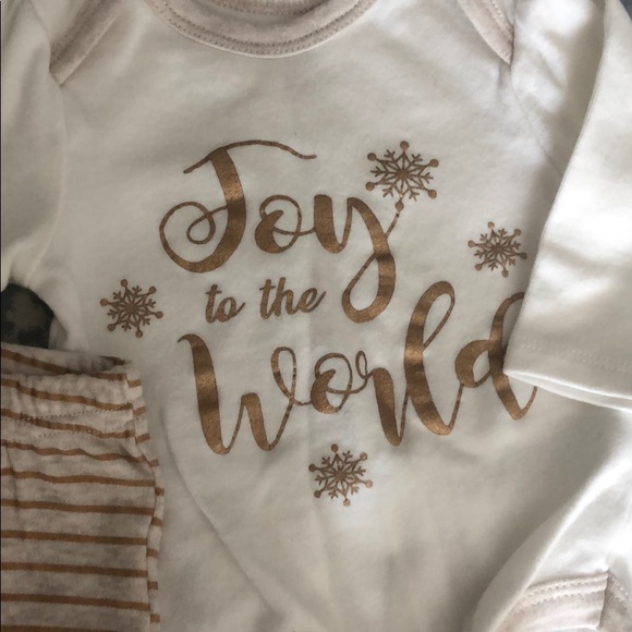 Joy to the world outfit - Picture 3 of 4